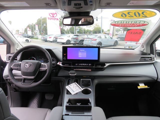 2026 Toyota SIENNA XLE XLE 8 Passenger