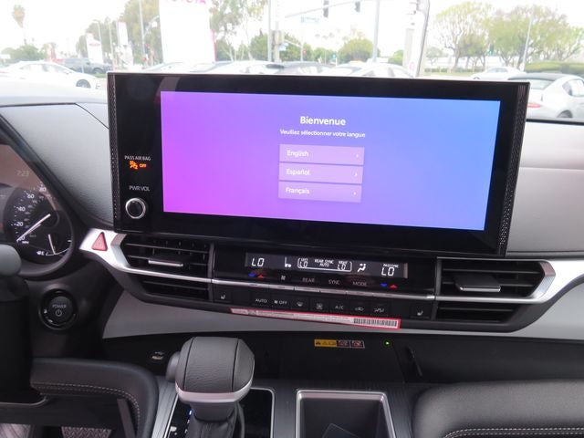 2026 Toyota SIENNA XLE XLE 8 Passenger