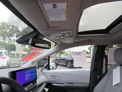 2026 Toyota SIENNA XLE XLE 8 Passenger