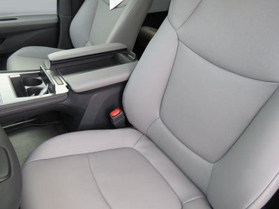 2026 Toyota SIENNA XLE XLE 8 Passenger