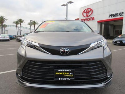 2026 Toyota SIENNA XLE XLE 8 Passenger