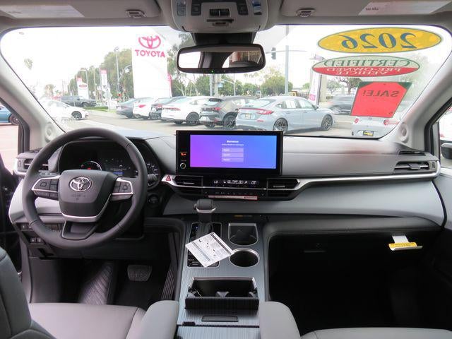 2026 Toyota SIENNA XLE XLE 8 Passenger