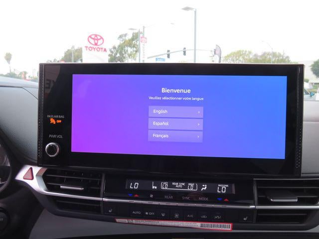 2026 Toyota SIENNA XLE XLE 8 Passenger