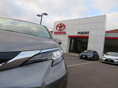 2026 Toyota SIENNA XLE XLE 8 Passenger