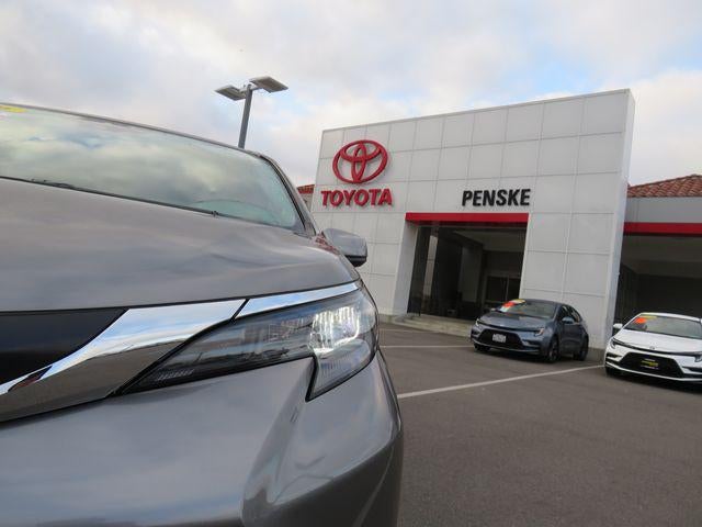 2026 Toyota SIENNA XLE XLE 8 Passenger