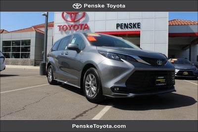 2026 Toyota Sienna XLE 8 Passenger