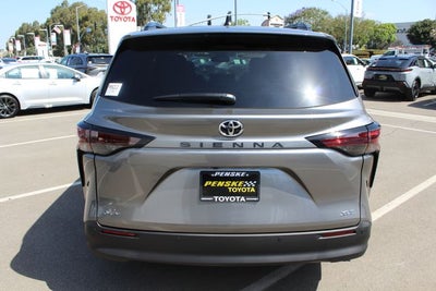 2026 Toyota Sienna XLE 8 Passenger