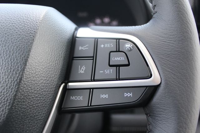 2026 Toyota Sienna XLE 8 Passenger