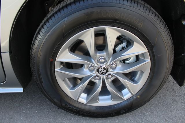 2026 Toyota Sienna XLE 8 Passenger
