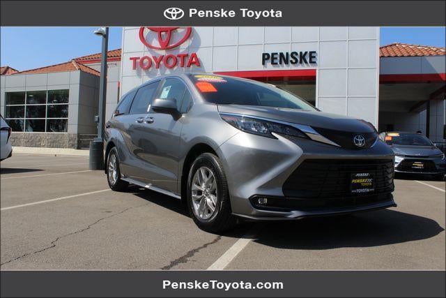 2026 Toyota Sienna XLE 8 Passenger