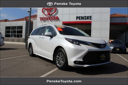 2026 Toyota Sienna XLE 8 Passenger