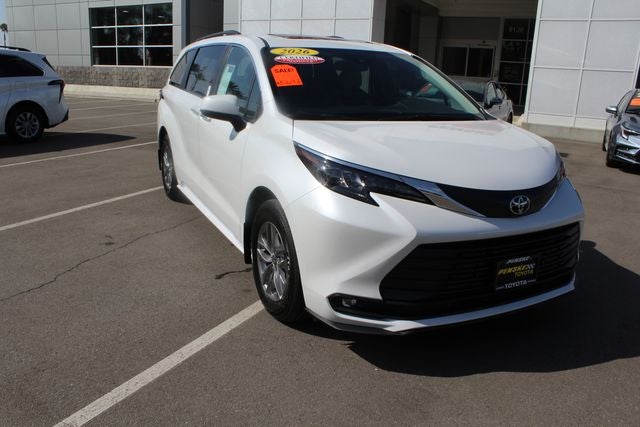 2026 Toyota Sienna XLE 8 Passenger