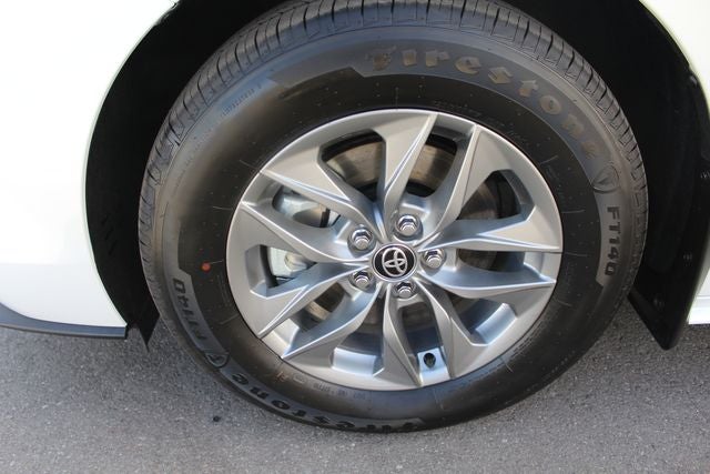 2026 Toyota Sienna XLE 8 Passenger