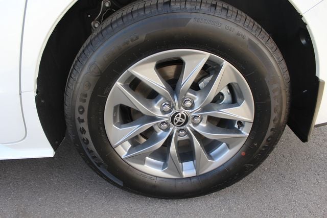 2026 Toyota Sienna XLE 8 Passenger
