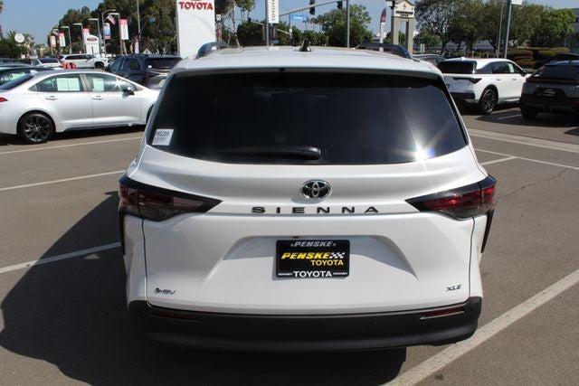 2026 Toyota Sienna XLE 8 Passenger