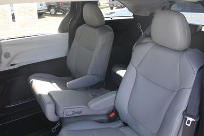 2026 Toyota Sienna XLE 8 Passenger