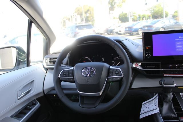 2026 Toyota Sienna XLE 8 Passenger