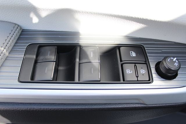 2026 Toyota Sienna XLE 8 Passenger