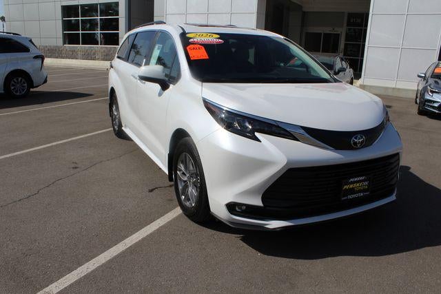 2026 Toyota Sienna XLE 8 Passenger
