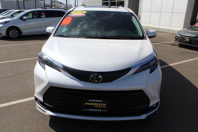 2026 Toyota Sienna XLE 8 Passenger