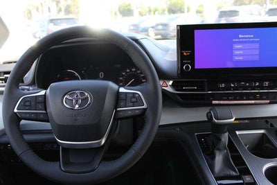 2026 Toyota Sienna XLE 8 Passenger