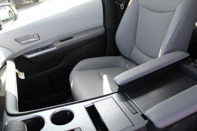 2026 Toyota Sienna XLE 8 Passenger
