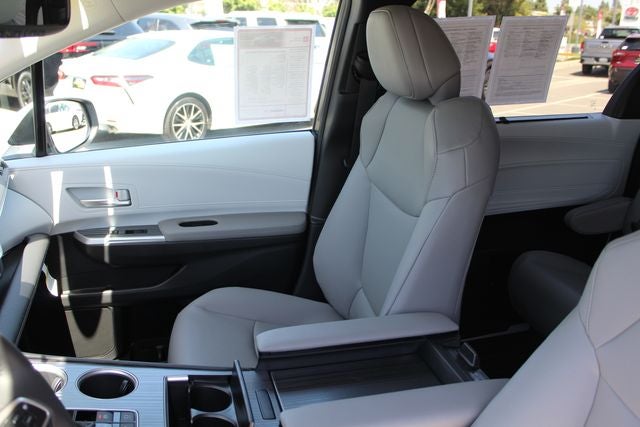 2026 Toyota Sienna XLE 7 Passenger