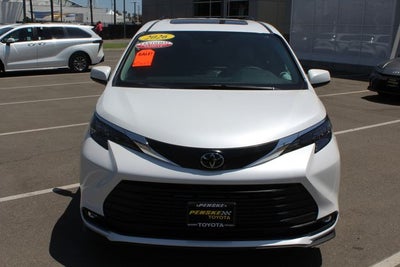 2026 Toyota Sienna XLE 7 Passenger