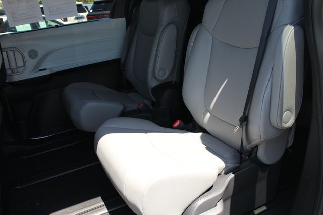 2026 Toyota Sienna XLE 7 Passenger