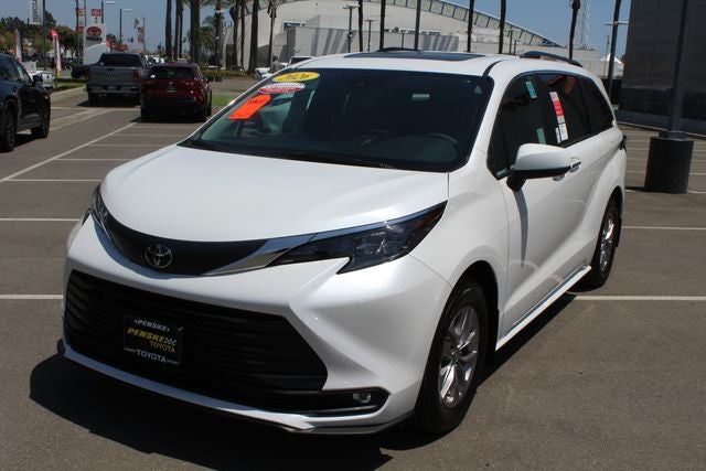 2026 Toyota Sienna XLE 7 Passenger