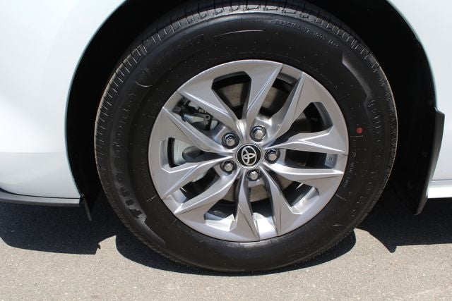 2026 Toyota Sienna XLE 7 Passenger