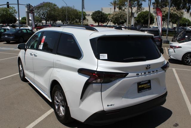 2026 Toyota Sienna XLE 7 Passenger
