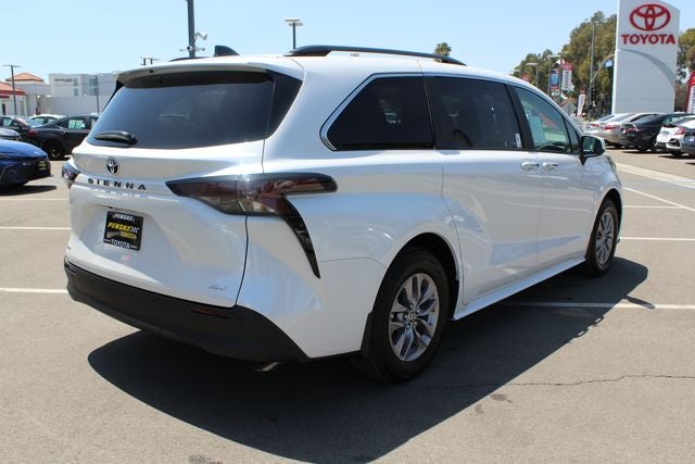 2026 Toyota Sienna XLE 7 Passenger