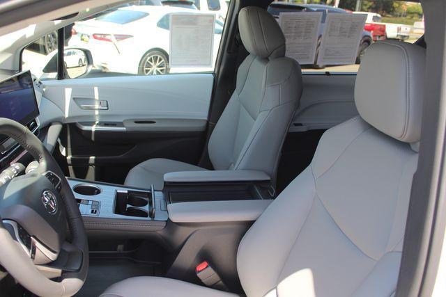 2026 Toyota Sienna XLE 7 Passenger