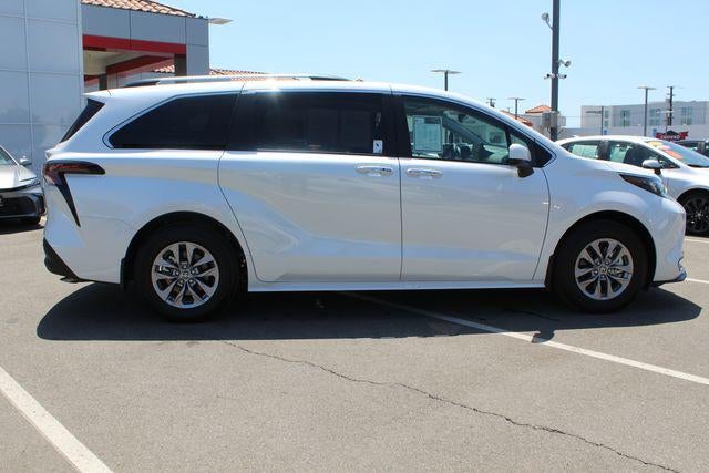 2026 Toyota Sienna XLE 7 Passenger