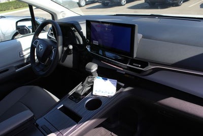 2026 Toyota Sienna XLE 7 Passenger