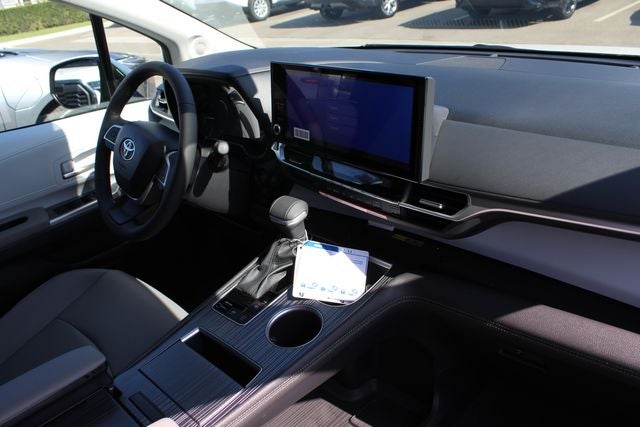 2026 Toyota Sienna XLE 7 Passenger