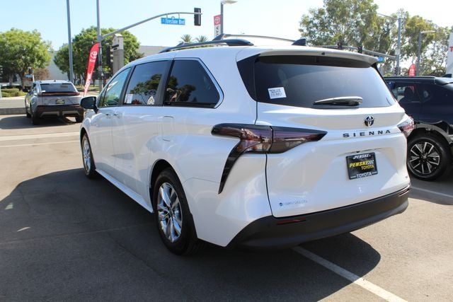 2026 Toyota Sienna XLE 7 Passenger