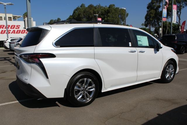 2026 Toyota Sienna XLE 7 Passenger