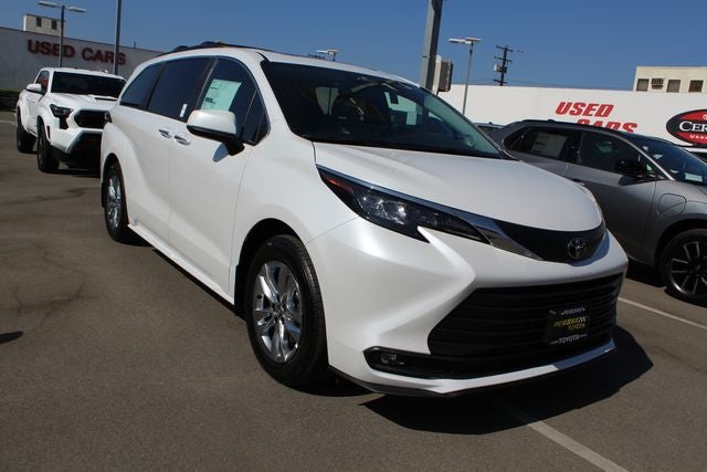 2026 Toyota Sienna XLE 7 Passenger