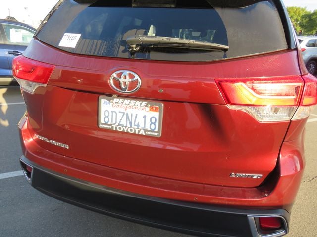 2018 Toyota Highlander Base