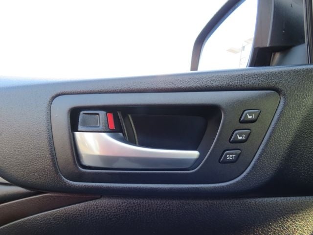 2018 Toyota Highlander Base