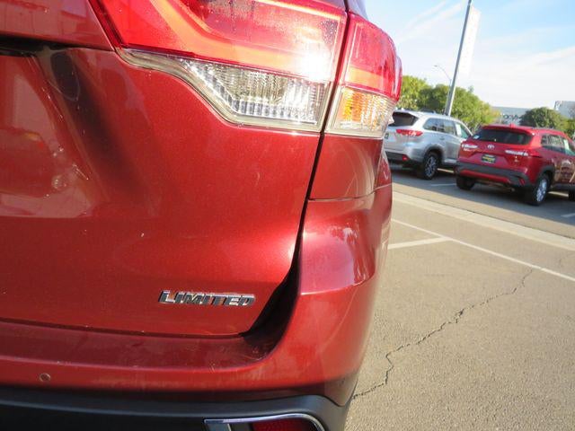 2018 Toyota HIGHLANDER Base