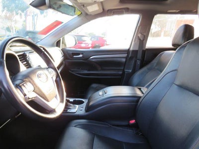 2018 Toyota HIGHLANDER Base