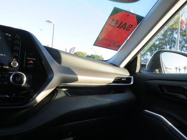 2022 Toyota HIGHLANDER LE