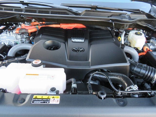 2026 Toyota Tundra i-FORCE MAX Platinum i-FORCE MAX