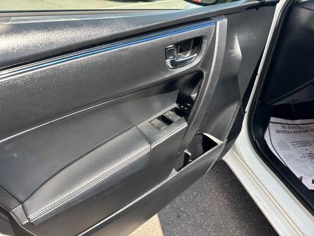 2017 Toyota COROLLA SE