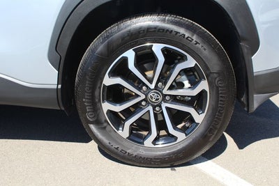 2025 Toyota Corolla Cross Hybrid SE