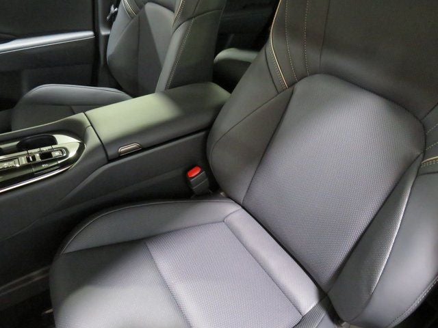 2025 Toyota Toyota Crown Signia Limited