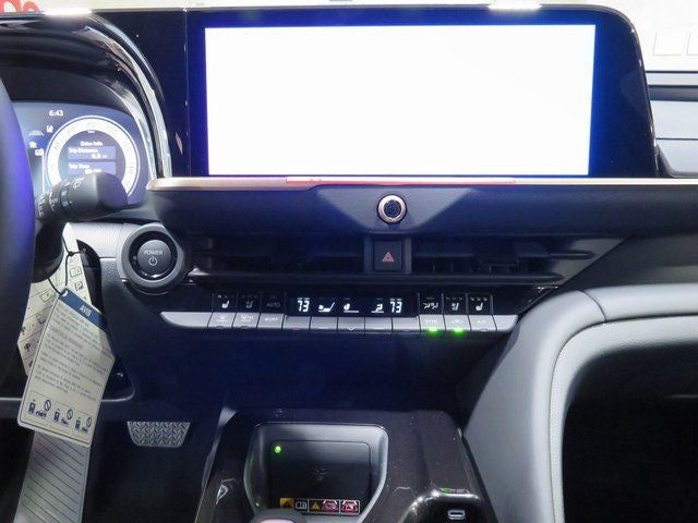 2025 Toyota Toyota Crown Signia Limited